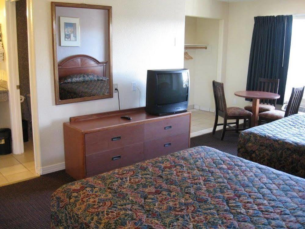 סיסייד Thunderbird Motel מראה חיצוני תמונה